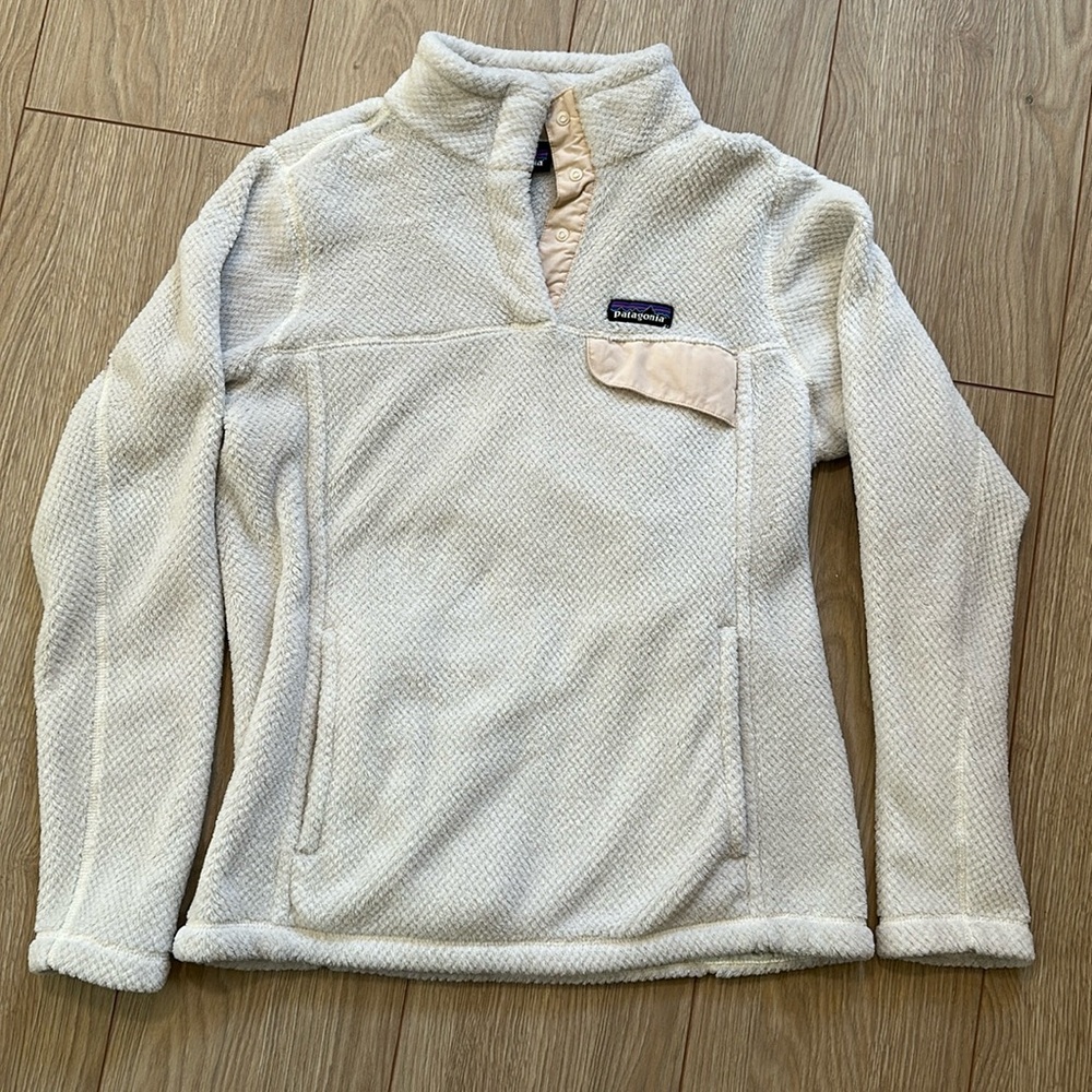 Women’s Patagonia pullover fleece